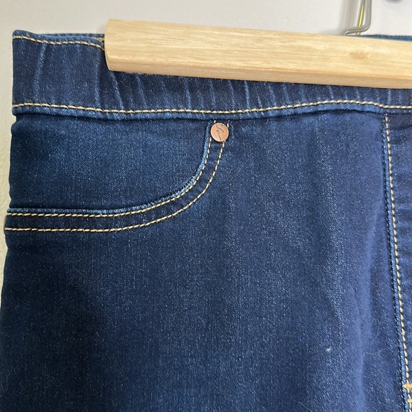 Vera Wang Legging - Picture 4 of 9